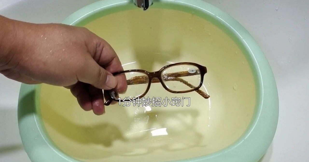 眼镜太脏表面洗不干净怎么办,眼镜脏了怎么擦不会有划痕