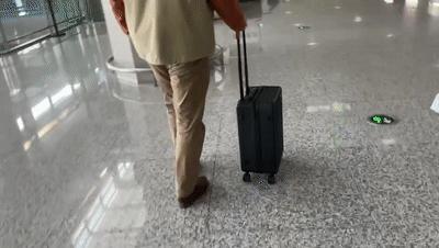 身高1米9也能HOLD住的差旅搭档——地平线8号城市脉搏拉杆箱