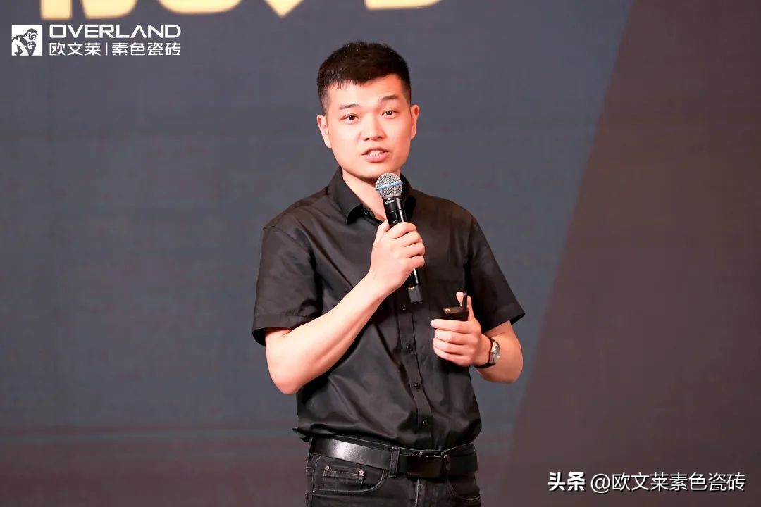 欧文莱加盟商高质量发展峰会成都启幕，门店新基建全面启动