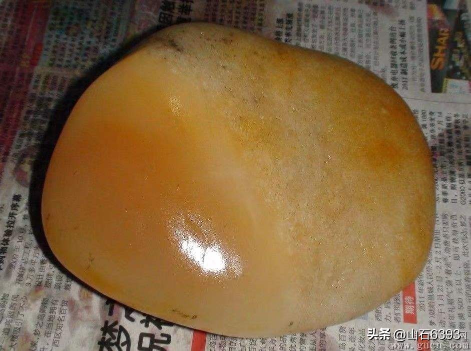 张梅：《石头》——是怎样“把石头养出温度”滴