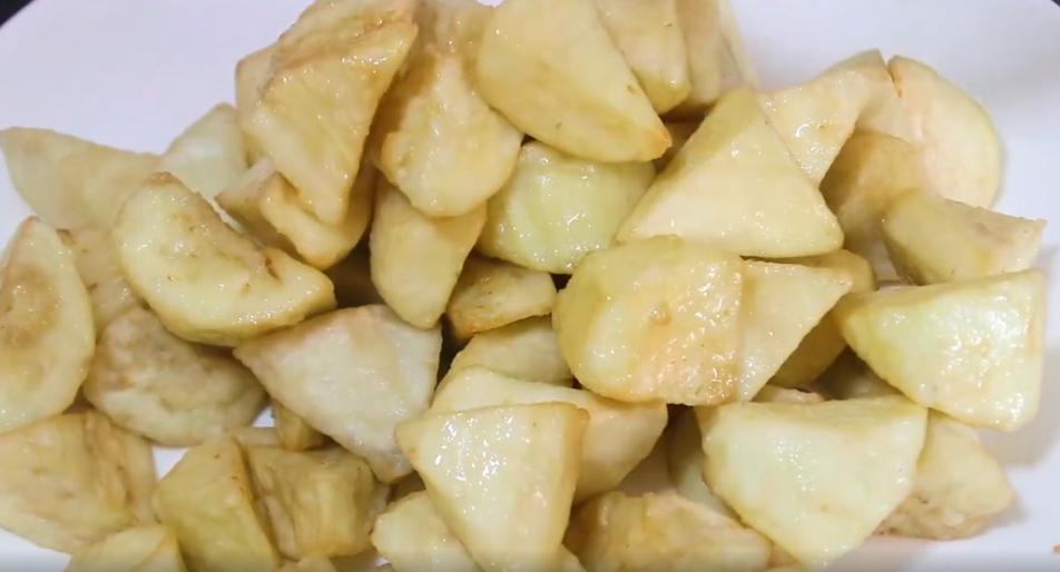 中年女性要少吃糖,要想不显老多吃花青素食物