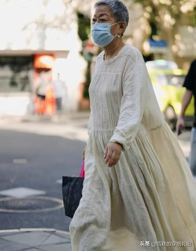 60岁的奶奶怎么样打扮才好看,被上海老奶奶的穿搭惊艳到了