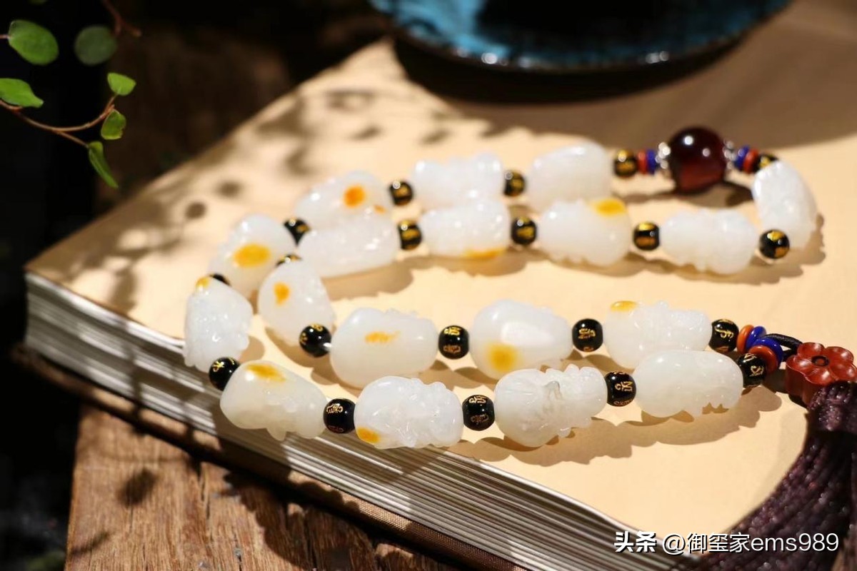 买什么玉性价比高养人,哪种低价玉有升值潜力