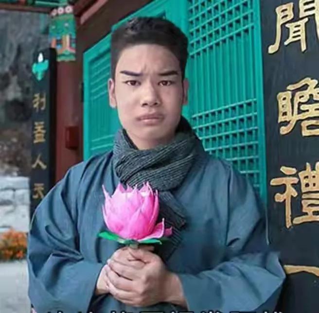 发际线小吴的照片,发际线小吴最新图片