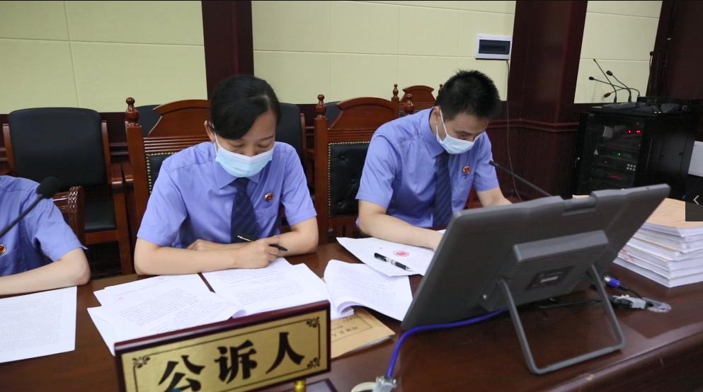 出纳员挪用公款案会计被判刑,90后出纳挪用公款4800万怎么判罚