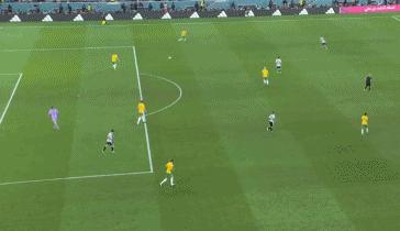 2支8强球队诞生！无冕之王第7次晋级，梅西破魔咒+打进淘汰赛首球