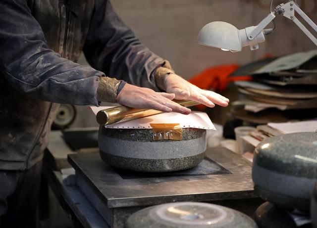 中国冬奥会冰壶多少钱,冬奥会冰壶现在值多少钱