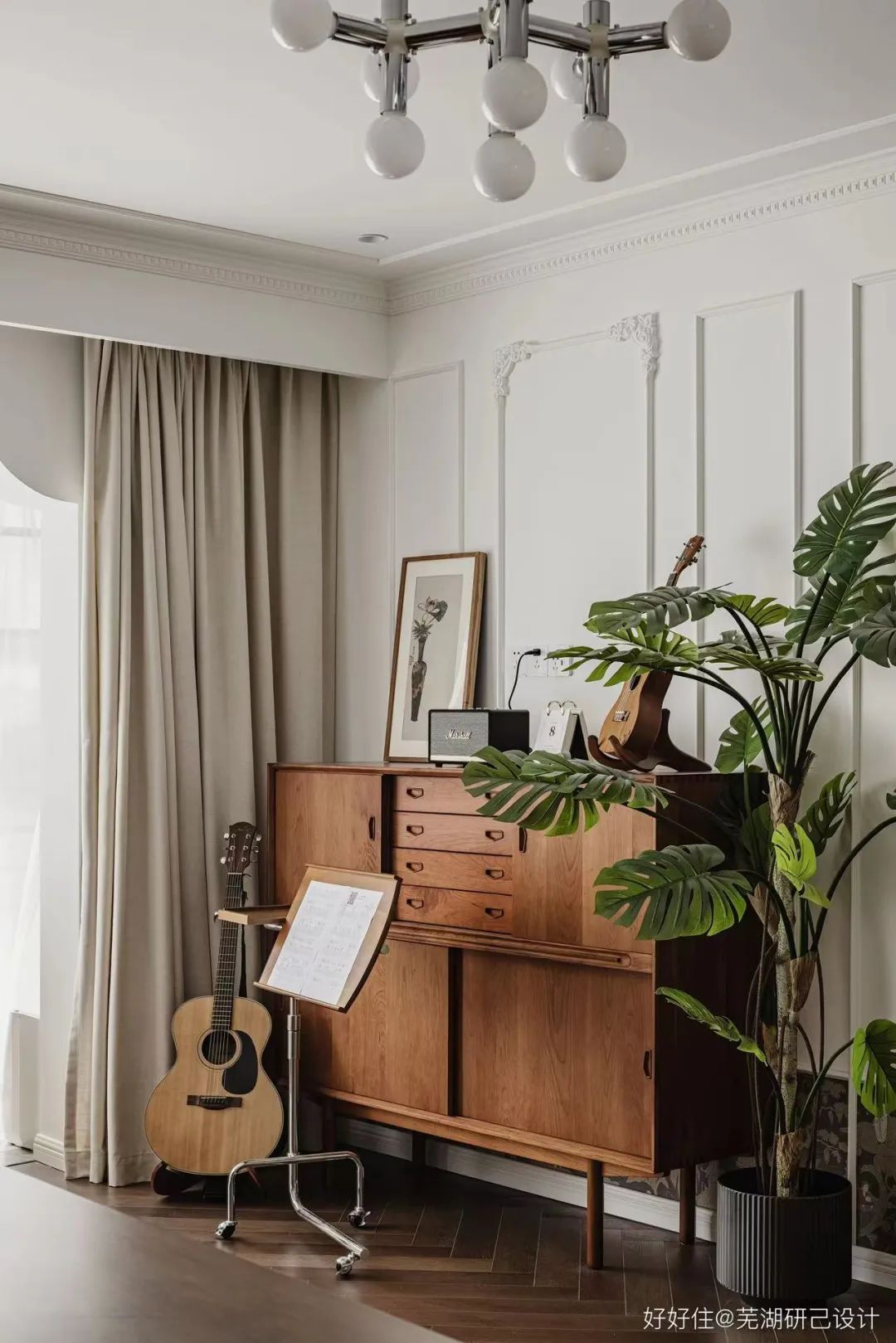 入户门正对次卧户型,长条户型进门对着次卧