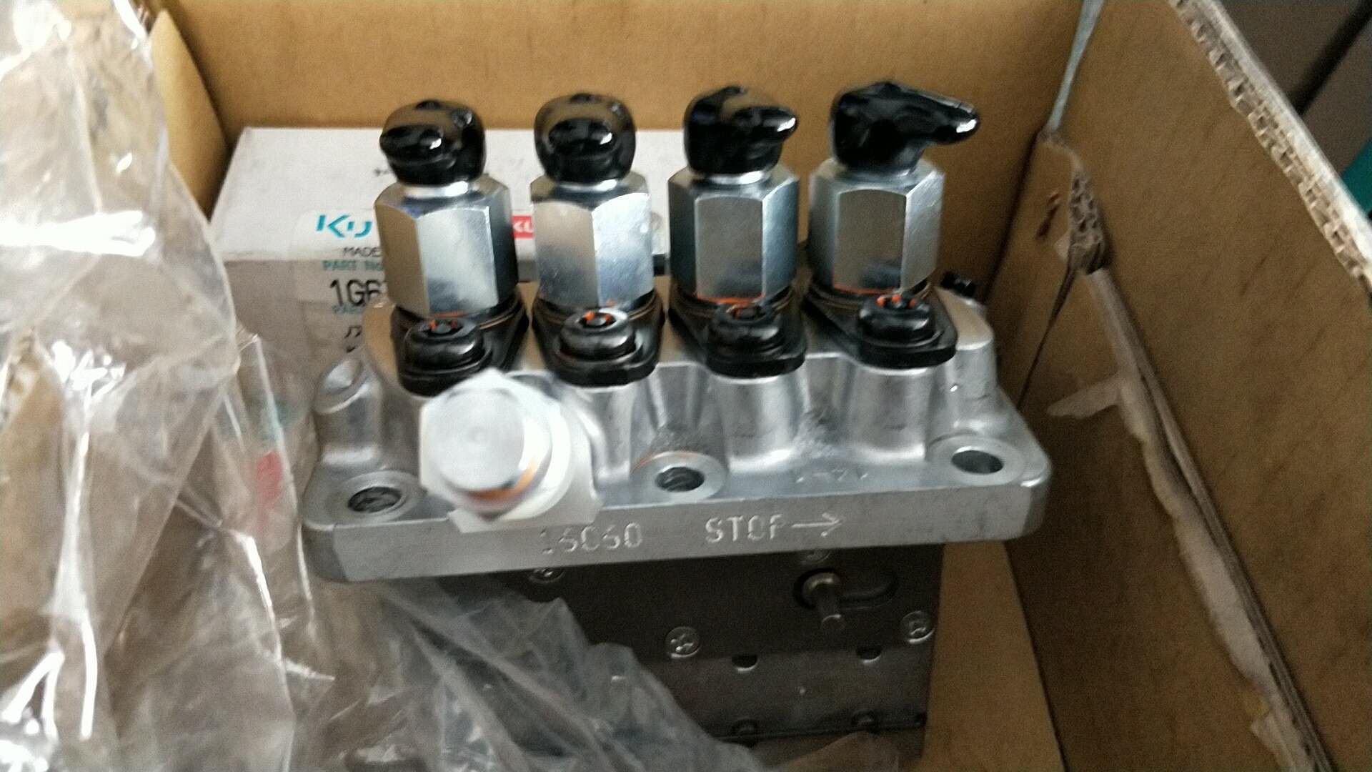 久保田高压油泵分解与安装,久保田oc95高压油泵维修热线