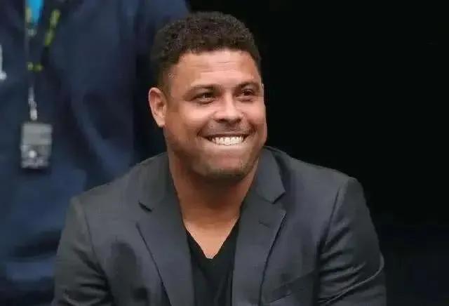 足球人物志小罗,足球运动员大罗