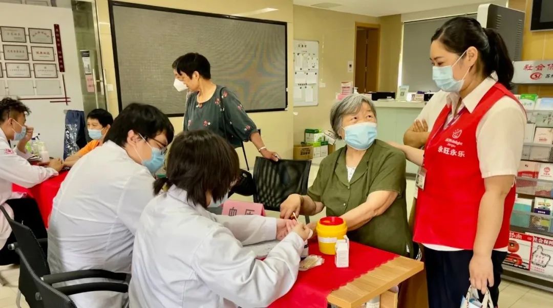 永旺永乐学雷锋志愿服务队荣获“2022年度苏州市十佳团队”称号!