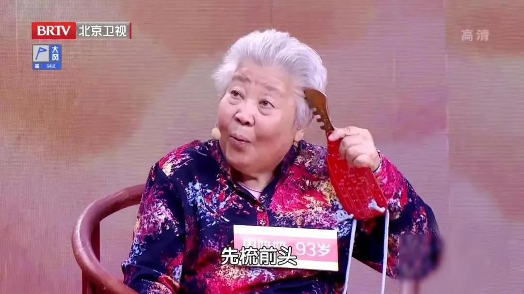 头皮屑多洗发水不应该有什么成分,头皮屑越洗越多真的只怪洗发水吗