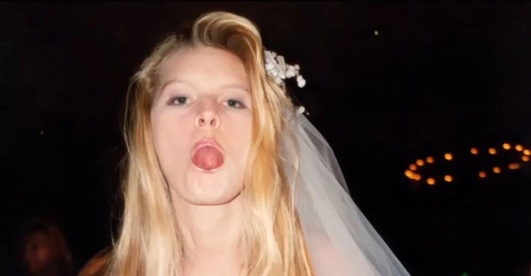 女程序员住8000㎡豪宅、花20年装修：我的成功，是嫁了个亿万富翁