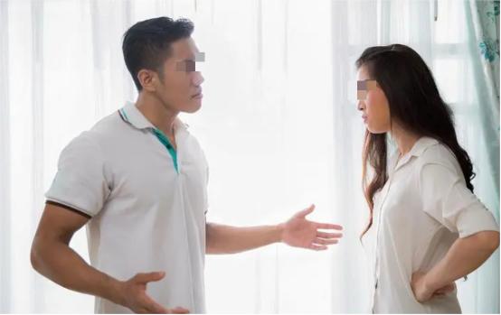 撞死你没商量宁波女司机撞死男子，撞了五次后淡定下车离开