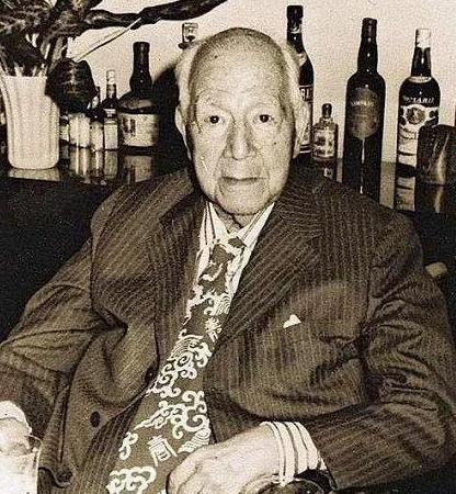 赌王何鸿燊，86万续命针连打11年，800万金丝楠木棺揭开世纪葬礼