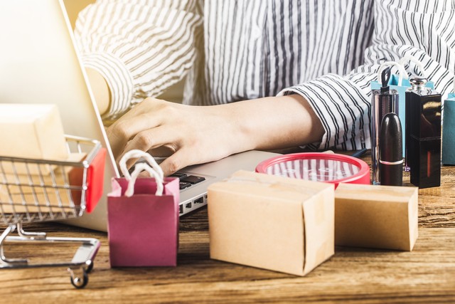 网购同一款商品质量不一样,网购同样的东西为什么价格不一样