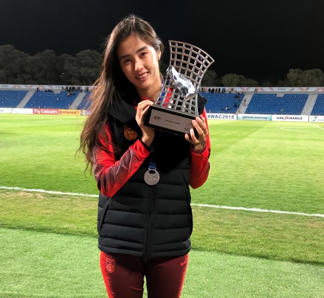 赵丽娜个人资料足球,赵丽娜个人资料