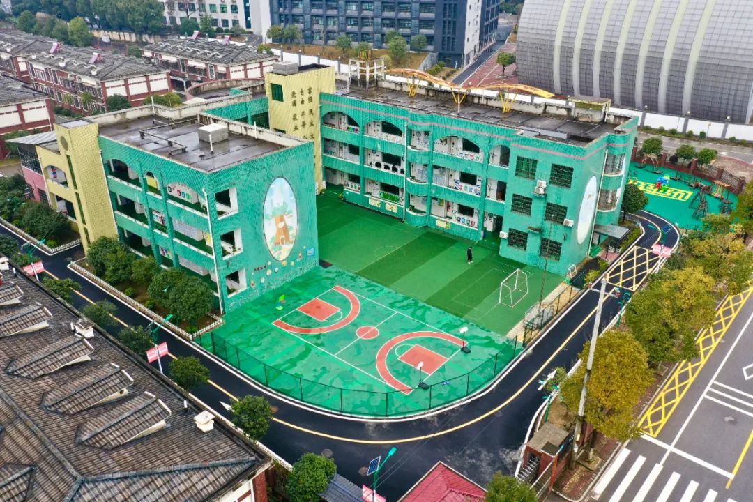 足球特色幼儿园新闻,足球比赛喜报幼儿园