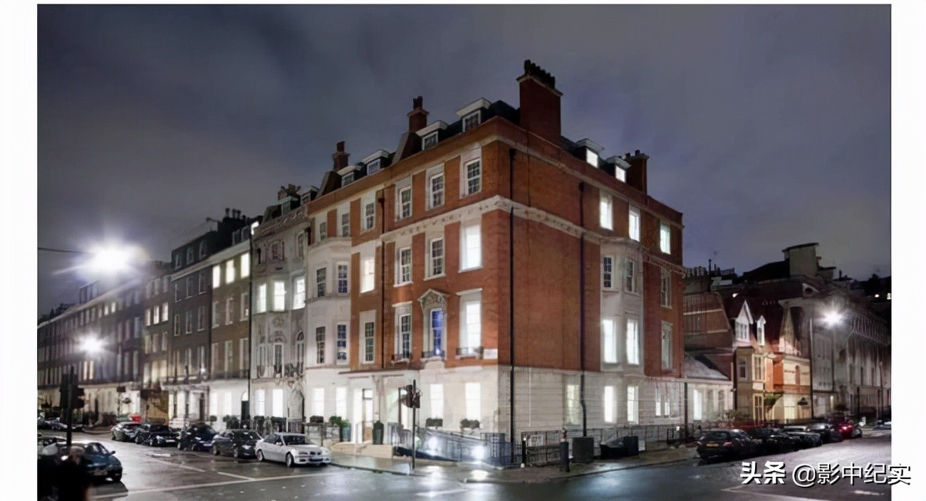 她被下药囚禁到地下室，当众多人*奴性**，报警后英国警方：你穿多少