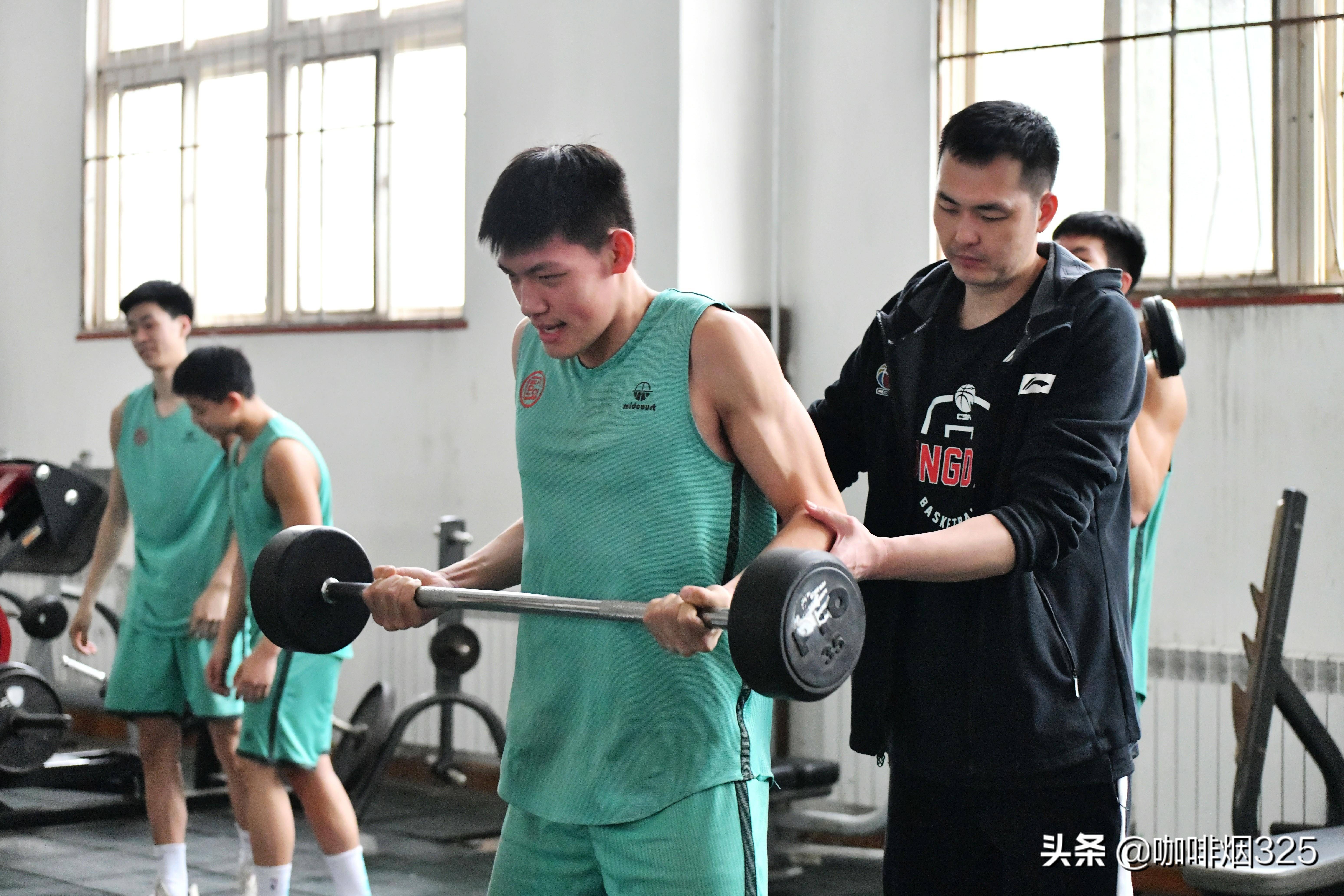 杨庚霖中国篮球运动员,青岛北控男篮杨庚霖