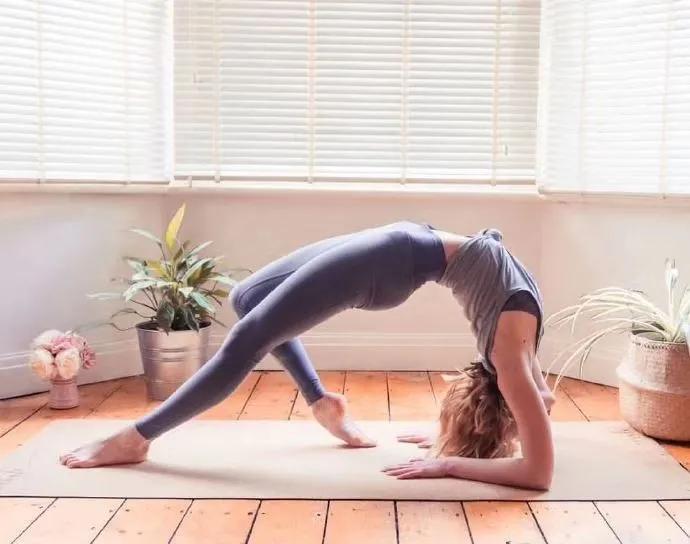 荣泰按摩椅型号和价格表,荣泰7709s和艾力斯特600s哪个好