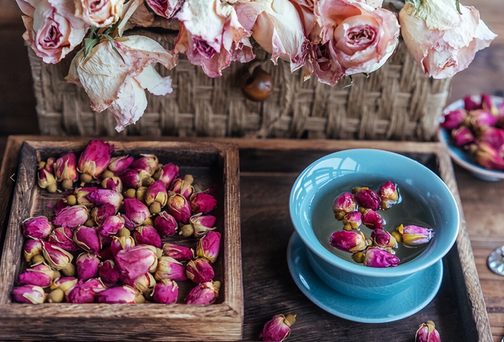 不管工资高低开心就好,上班女性喝什么茶最好