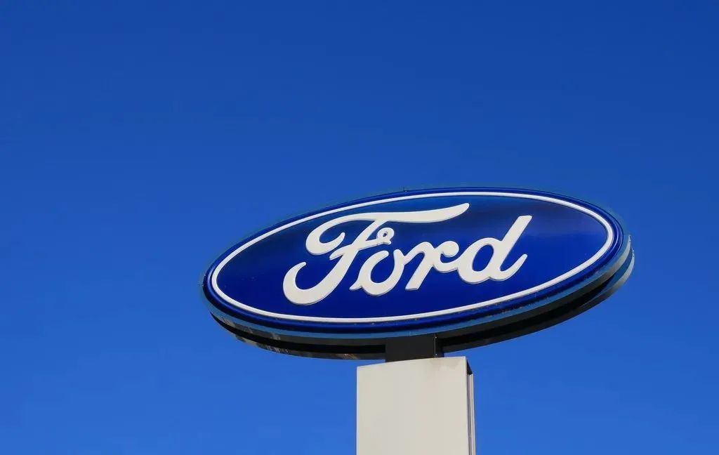 财商快报|首套房贷利率已比2009年低；11家网约车公司被约谈；趣店回应网传将倒闭