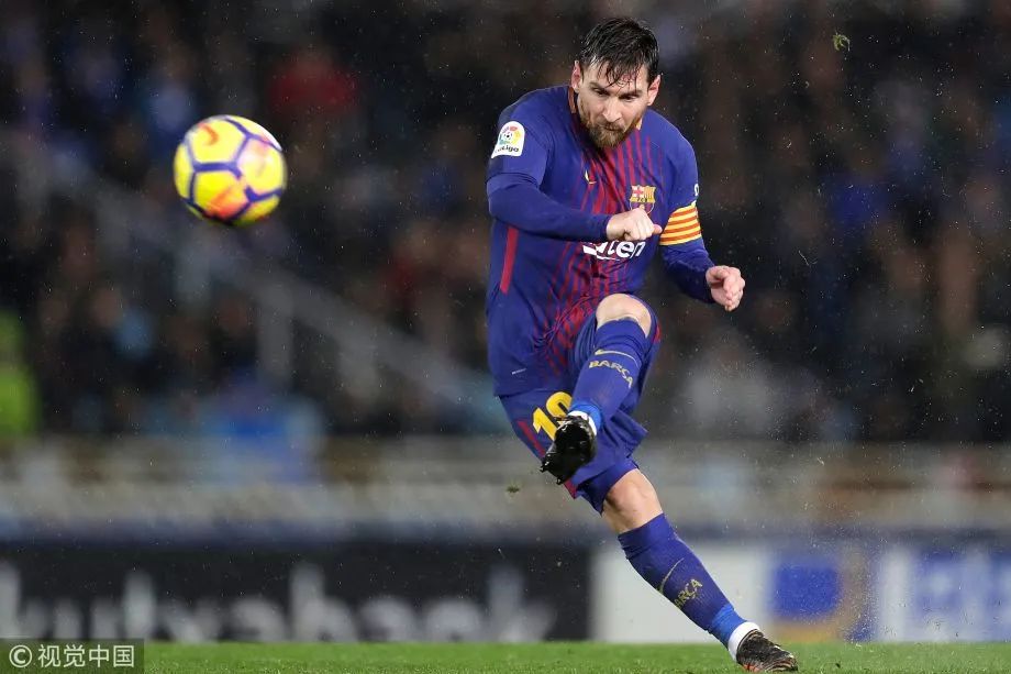 梅西从小矮子到巨人,从侏儒到世界球王催泪纪录片