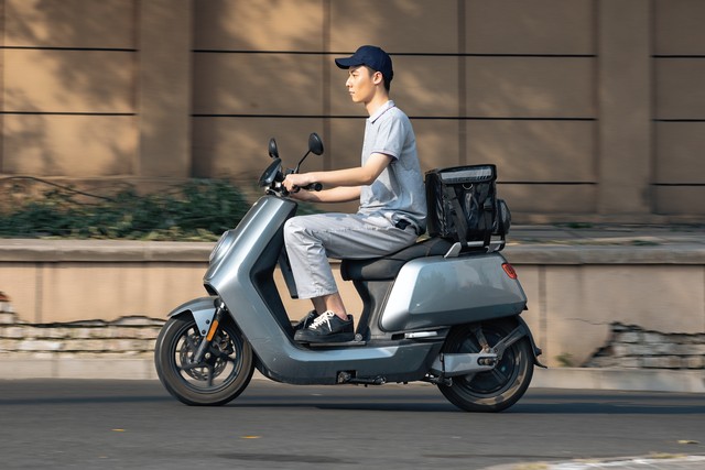 90后创业卖电动车经历,卖电动车一年挣600万