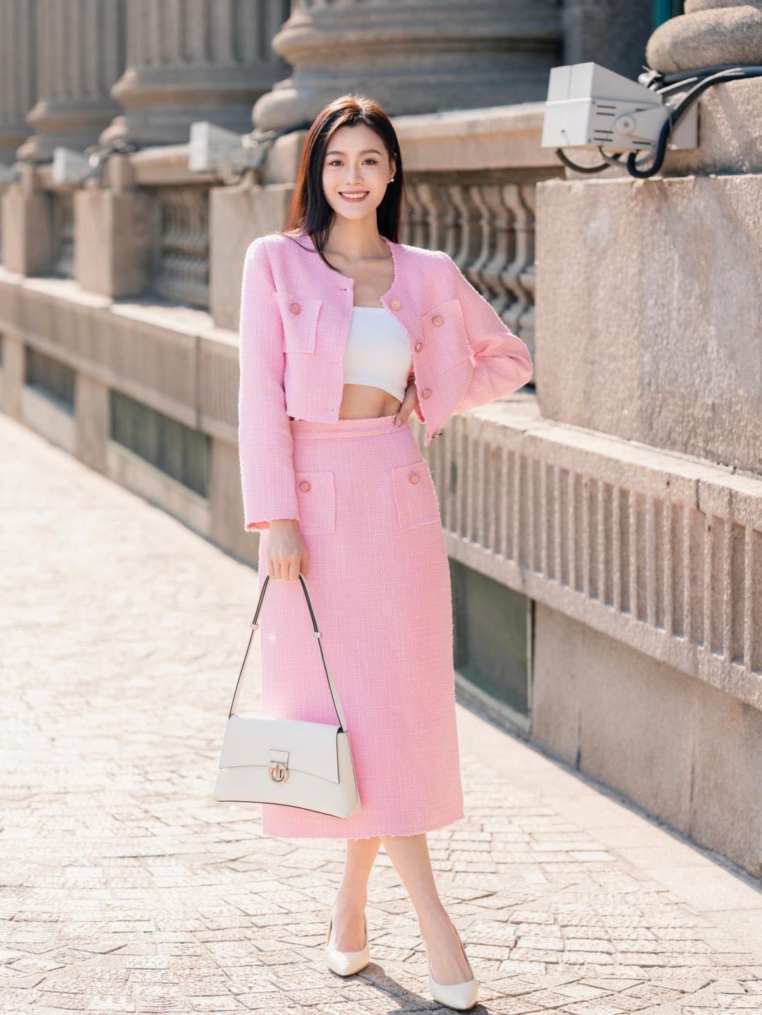 怎么拍照显瘦又有高级感姿势,拍照姿势不重样美出高级感