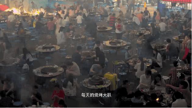 吃烧烤人生百味自己体会,烧烤带来的人间烟火气