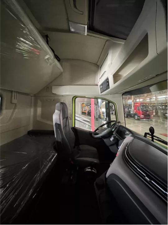 大运重卡v9自动挡操作方法,大运v9重卡新款内饰