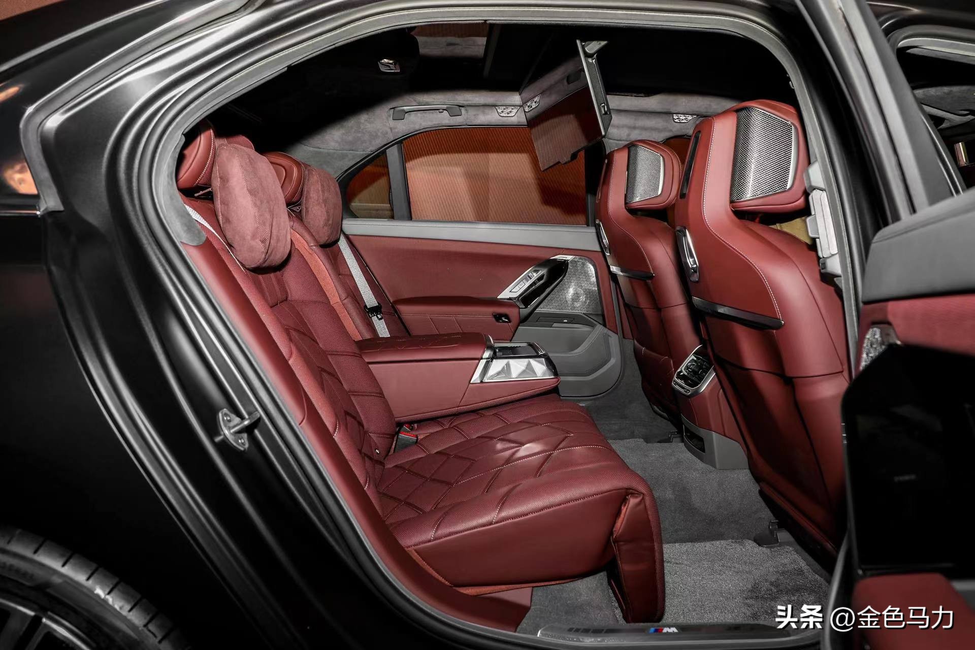 最新款宝马7系最顶配,宝马7系什么配置才有老板座