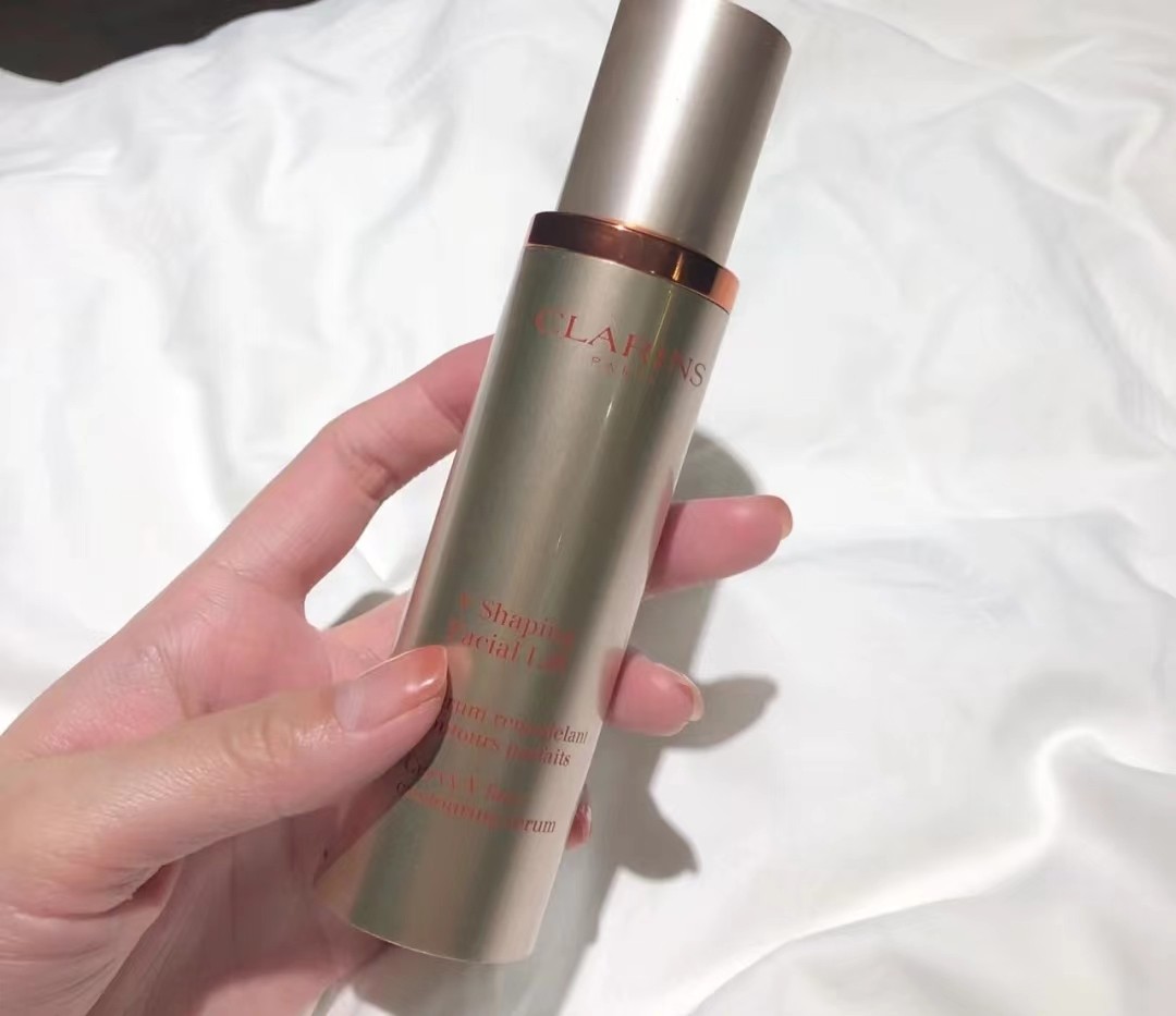 早睡不了又不想垮脸？4款能让脸“紧一圈”的精华，熬夜肌别错过