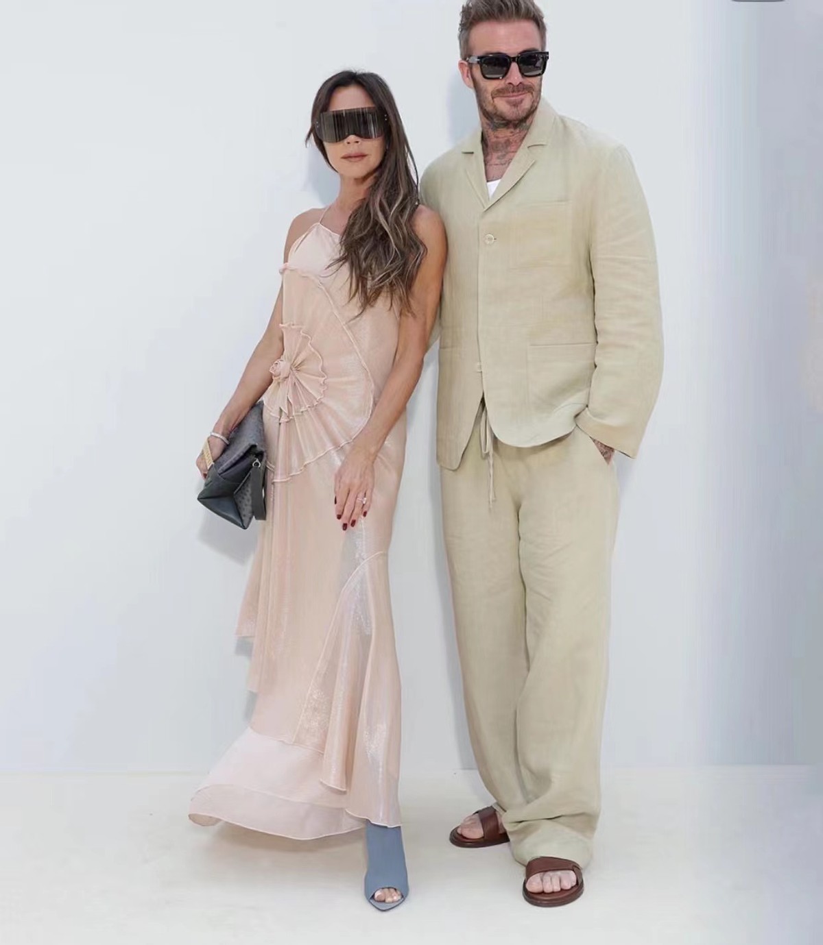 肯豆刘雯gigivogue七人合照高清,刘雯在巴黎时装周