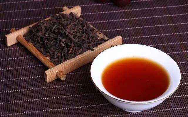 20克拍出20.8万，大红袍为何这么贵？