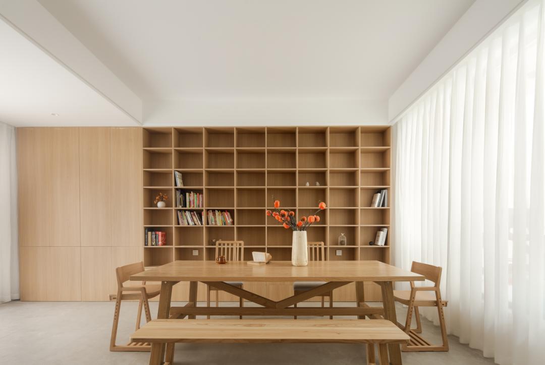 264㎡原木别墅丨满墙大书柜丨让自然的风带来家的宁静