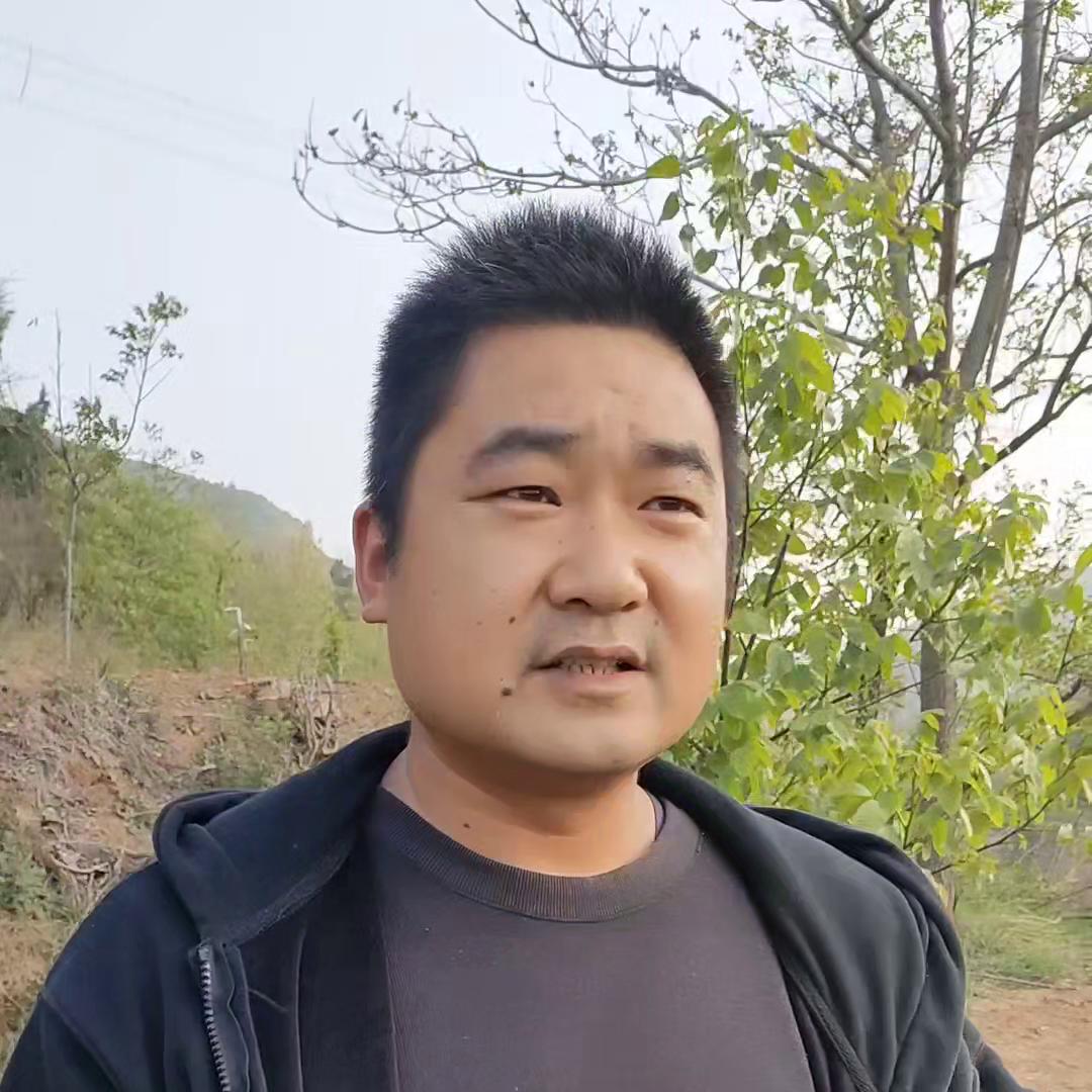 一个人买彩票中奖的几率有多大 (大乐透随机中奖的概率有多大)