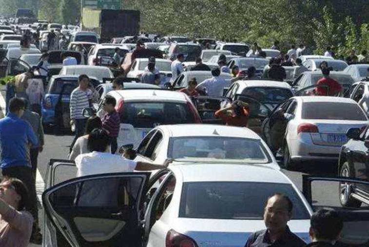 中国游客入境韩国被挂黄牌事件,韩国为什么对中国游客挂黄牌