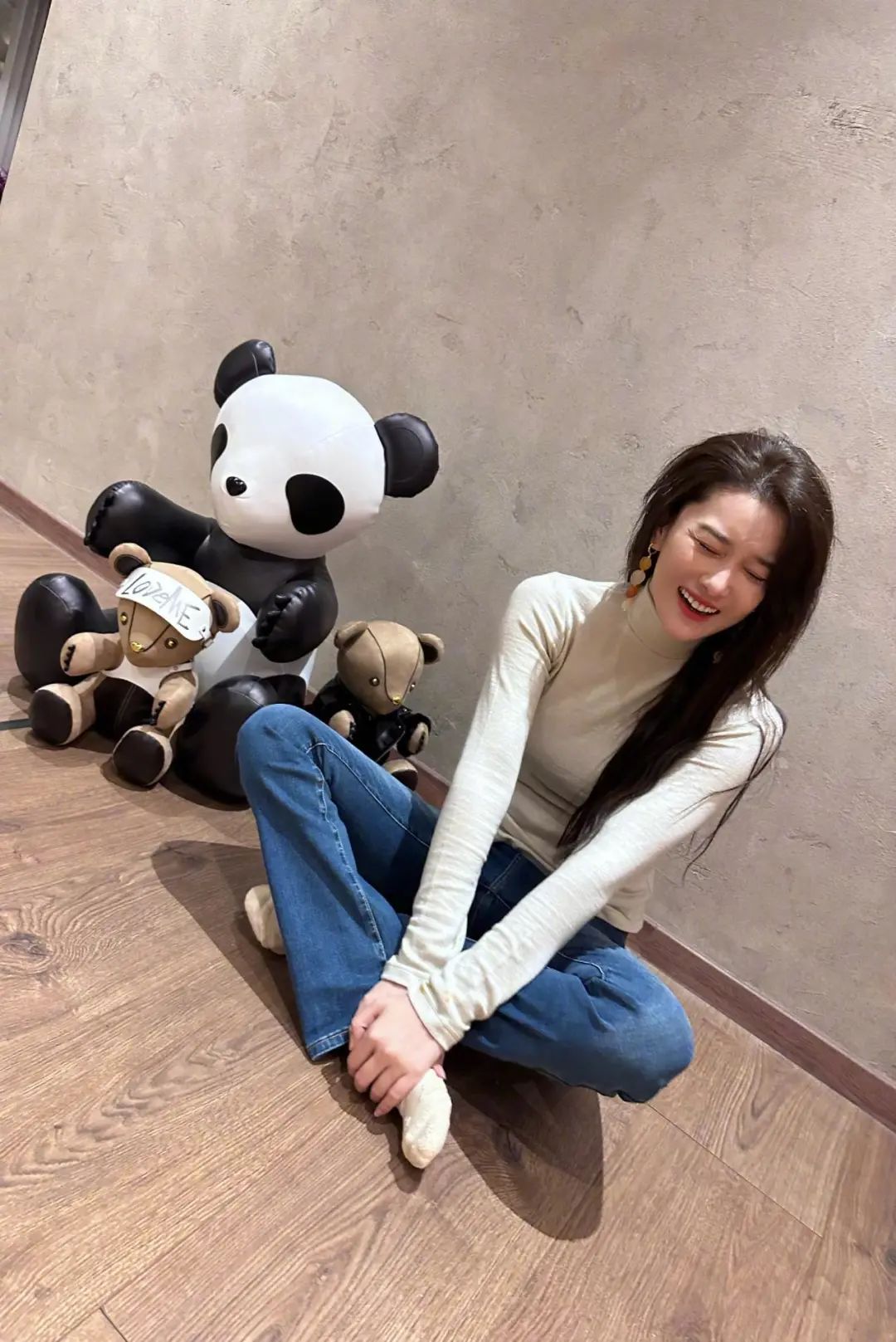 张馨予婚后紧身连衣裙,张馨予超紧身穿搭