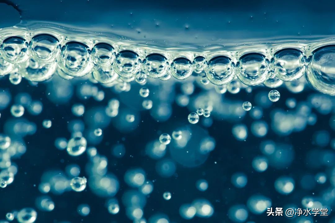 涨知识！我家净水器出水居然有白色粉末，还能喝吗？