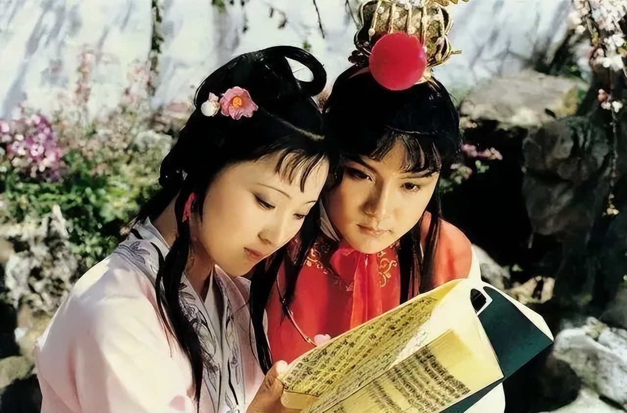 古代女子送什么给男子做定情信物,古代送女子的十大定情信物