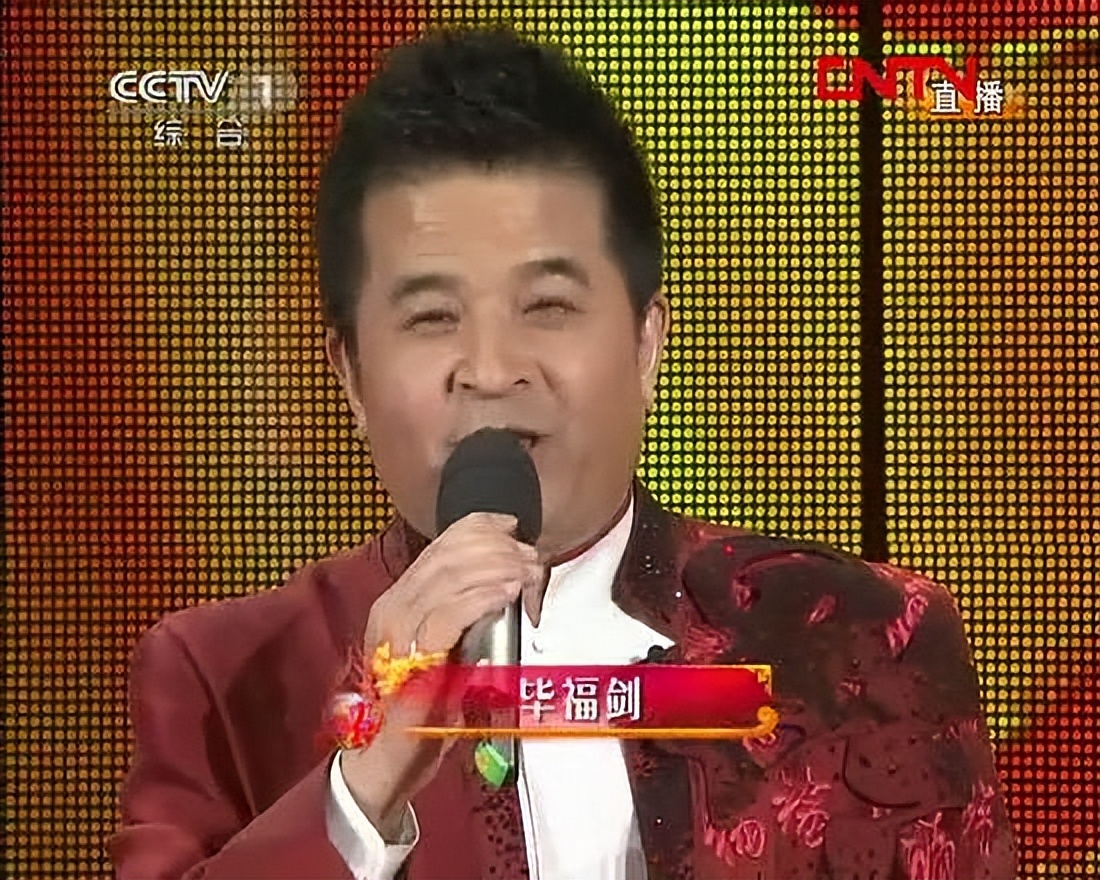 从央视名嘴到无名大爷,从无名到高朋满座郭德纲