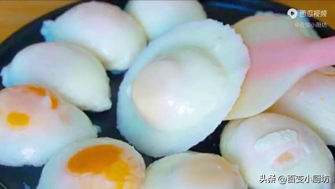 水煮荷包蛋怎么煮才不会散开,荷包蛋不要直接下锅煮教你小窍门