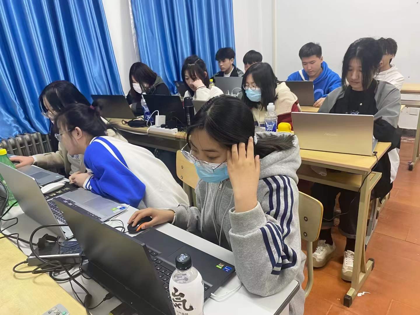 北大青鸟技校能提升学历吗,北大青鸟技校都学什么