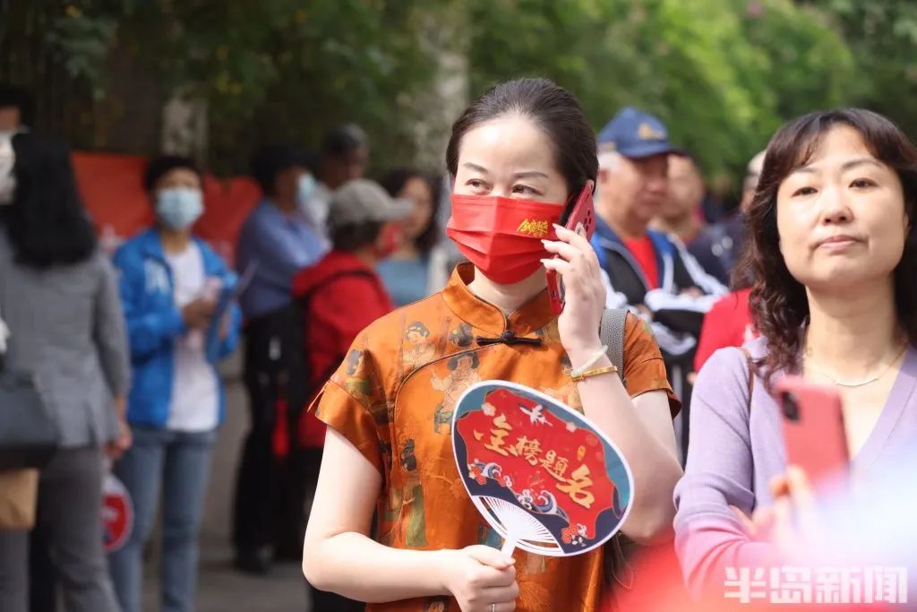 刚刚，青岛5万多勇士霸气走进战场！少年，此去何求？夺盛名、拔头筹、争魁首、独占鳌头！