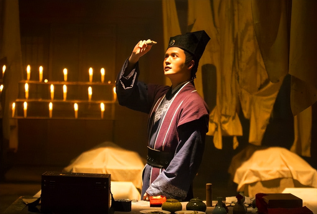 浅析古代仵作的起源与发展，以及对中国医学和文学的影响