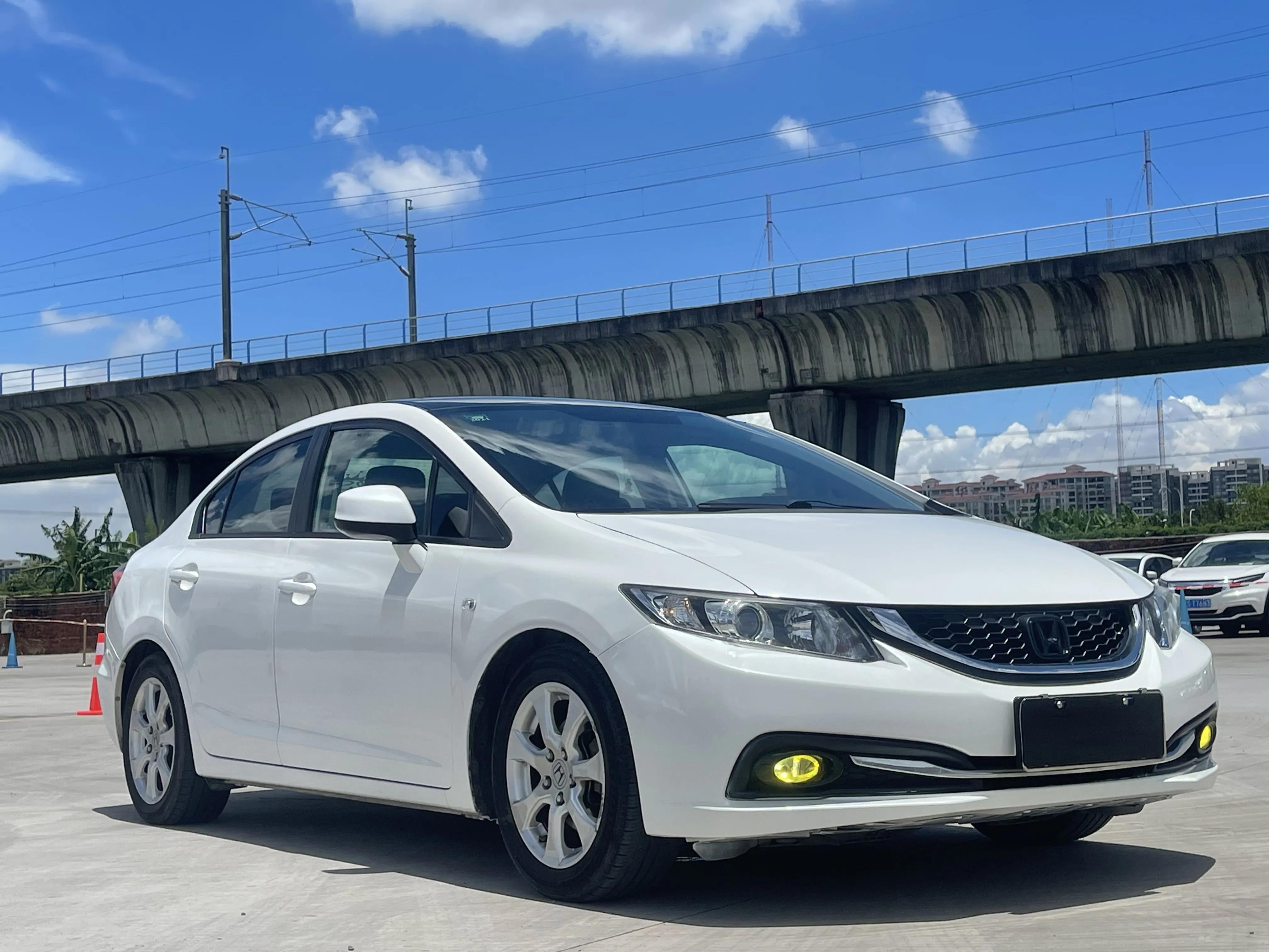 本田思域2013款1.8自动豪华版图片,本田思域2012款1.8自动舒适