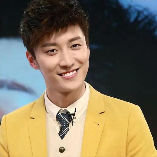 揭秘明星不为人知的丑闻,明星揭露娱乐圈的内幕