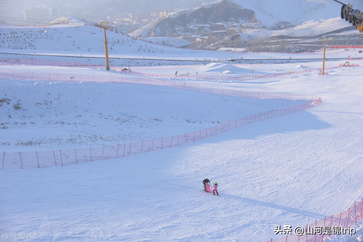 国内最值得去的六大滑雪场推荐,国内必去十大滑雪场滑雪场地